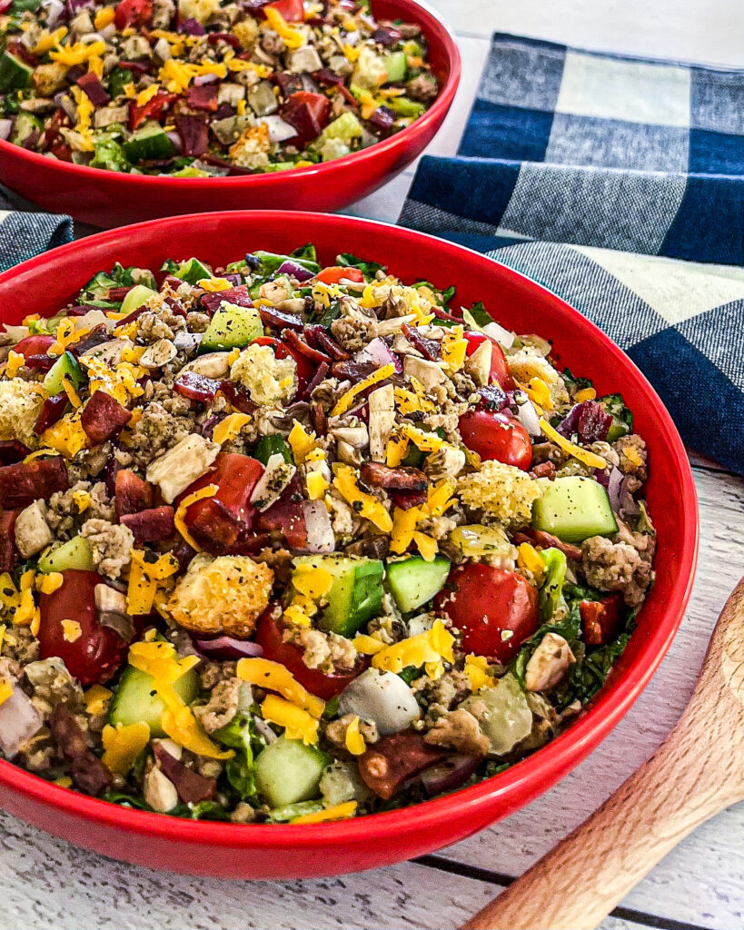 Burger Salad: The Healthy, Low-Carb Twist for a Delicious Family Meal